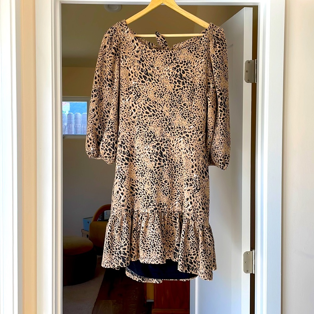 Adorable cutout back Anthropologie dress!